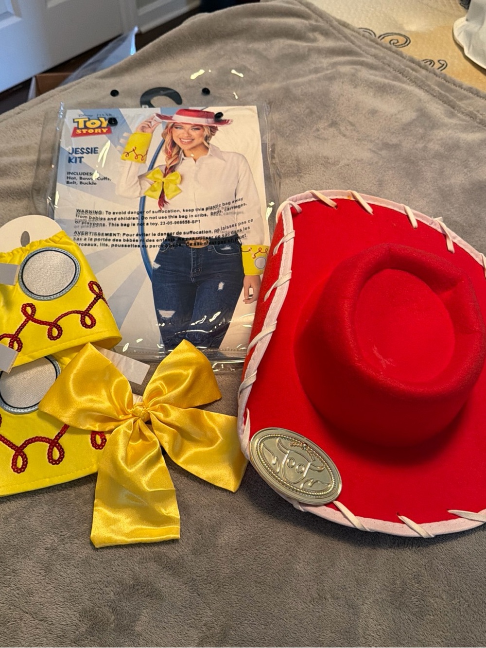 Spirit Jessie Adult Costume Set - Red & Yellow
